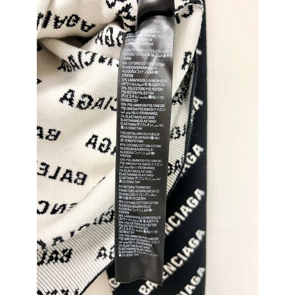 Balenciaga All Over Logo Long Sleeve Crewneck Sweater Black/White Womens Size XS - Picture 5 of 6